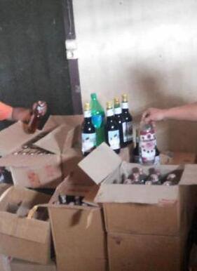 Barang bukti miras sitaan yg di amankan anggota polsek kec.woja