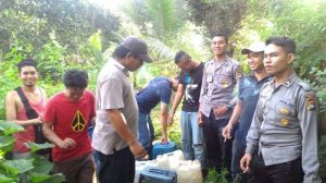 Miras-Grebeg-pabrik-1